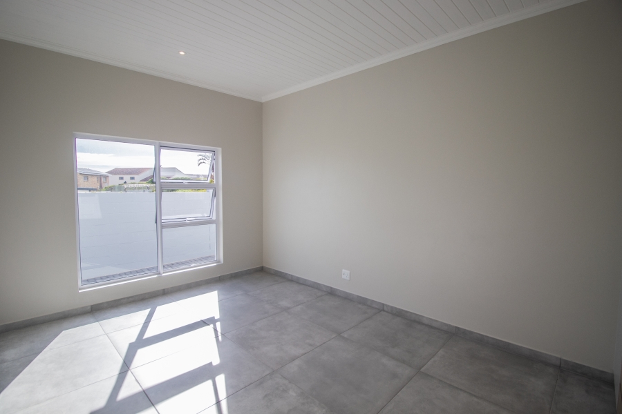 4 Bedroom Property for Sale in Yzerfontein Western Cape